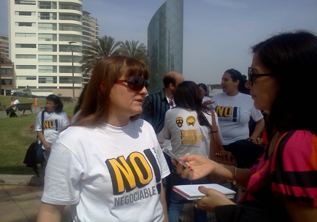 Miembros de RedLAM se entrevistaron con Medios de Comunicación de Perú para manifestar en contra de la adopción de medidas ADPIC Plus en el Tratado de Libre Comercio (TLC)  Transpacífico TPP,  en Mayo de 2013 en la ciudad de Lima-Perú.